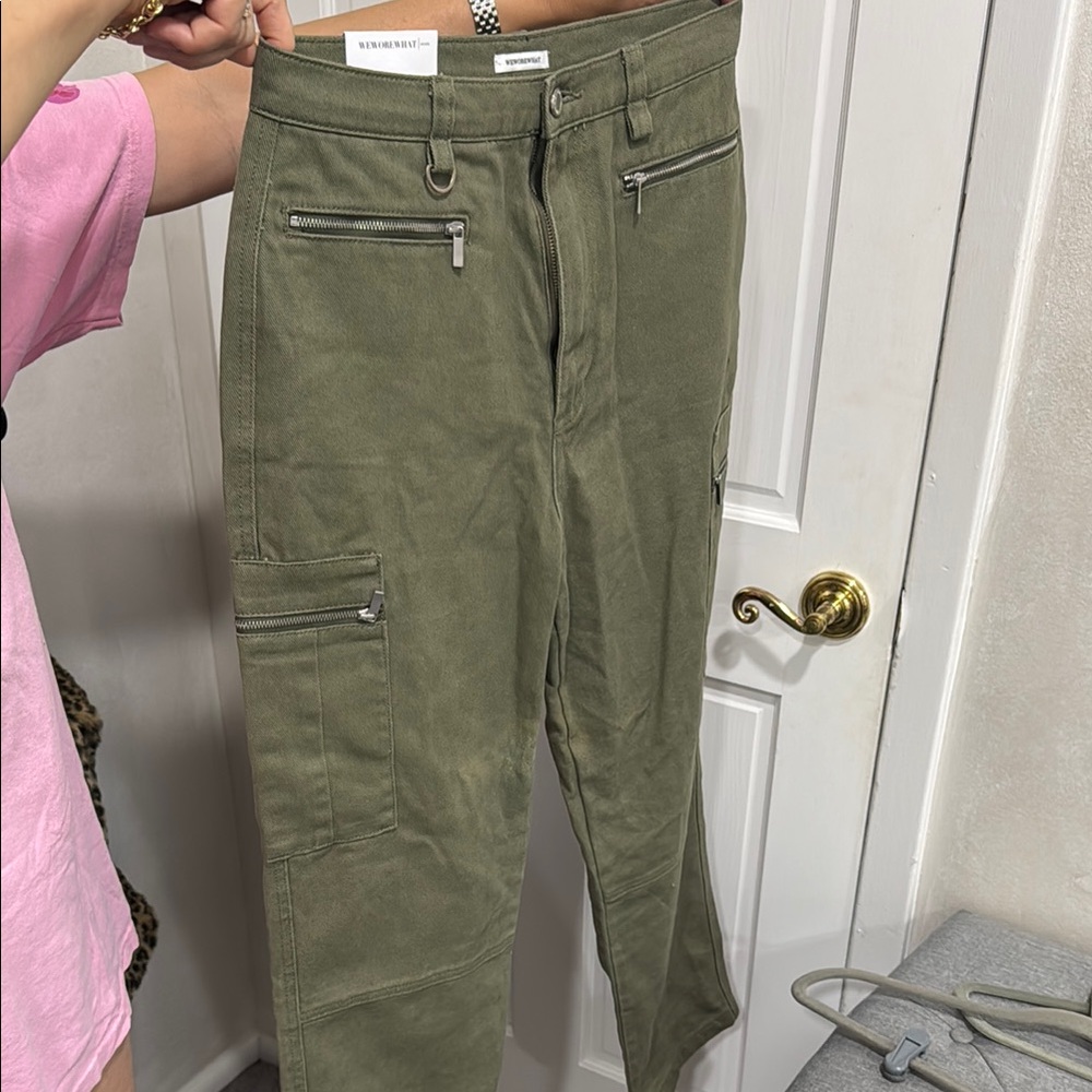WeWoreWhat Green Cargo Pants size 30 never worn, tags on